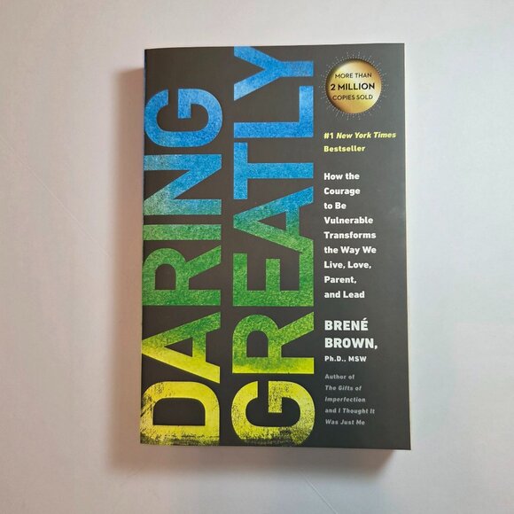 Daring Greatly by Brené Brown, Paperback, Personal Growth & Self-Help Book - Picture 1 of 5